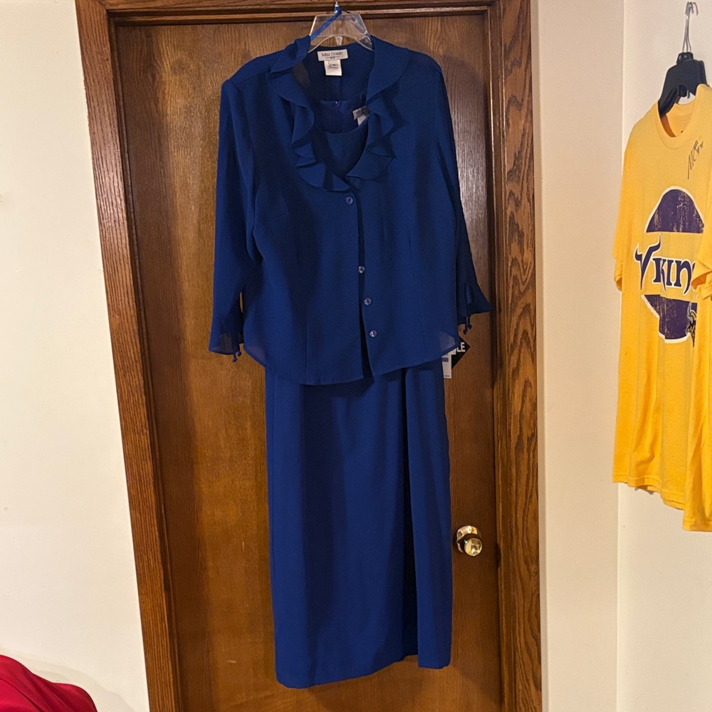 Chic Navy Women's Miss Dorby Dress with jacket